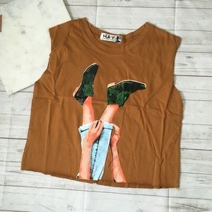 h&y womens m muscle tee gold girl in booties fashi